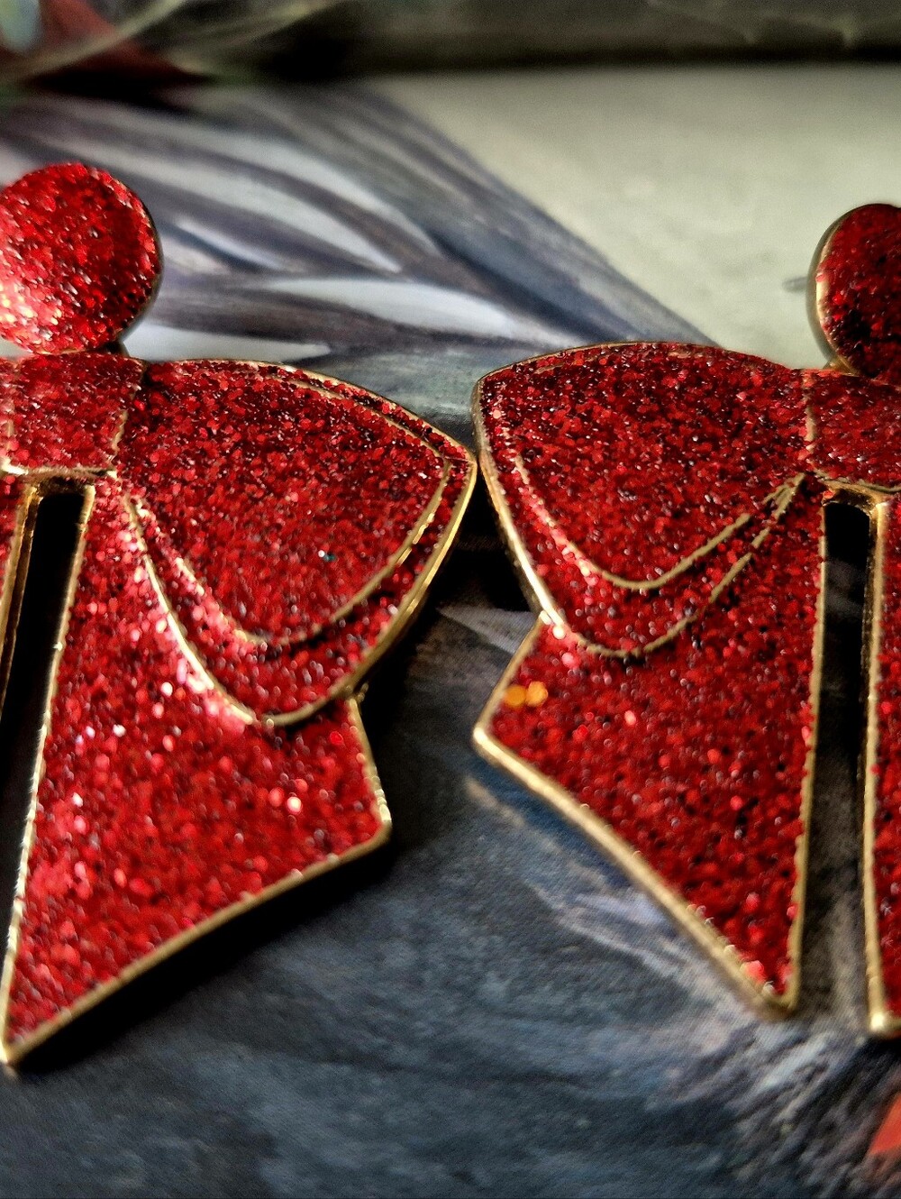 Red Glitter Bow Drop Gorgeous Festive Earrings Hollidays Christmas - Picture 3 of 7